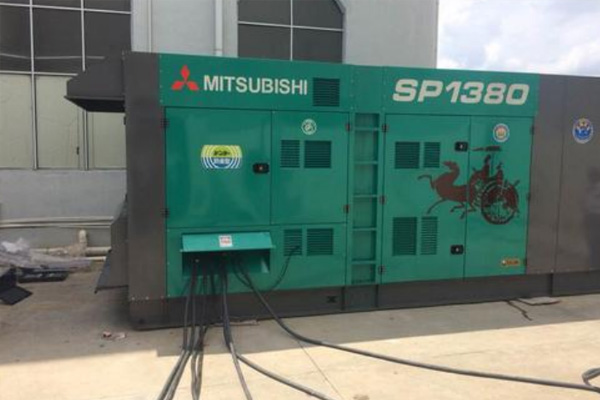 义安为什么有些柴油发电机组的输出电压可以调节？