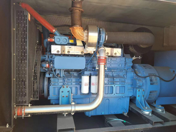 义安燃油消耗率与进气温度的具体关系是什么？