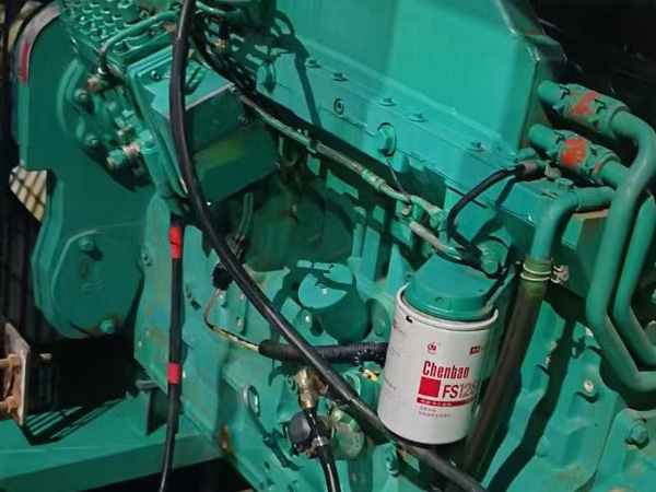 义安如何确定新的发电机组控制系统是否与原系统兼容？